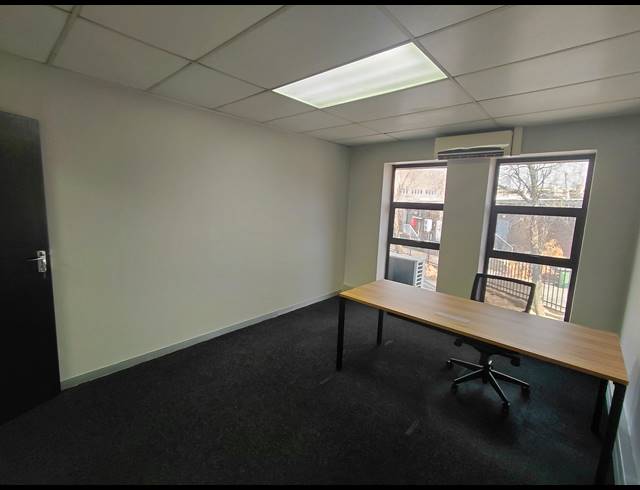 235M² OFFICE TO LET IN HURLINGHAM